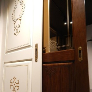 Скользящая дверь