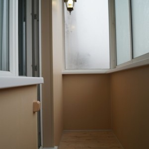 Современный балкон